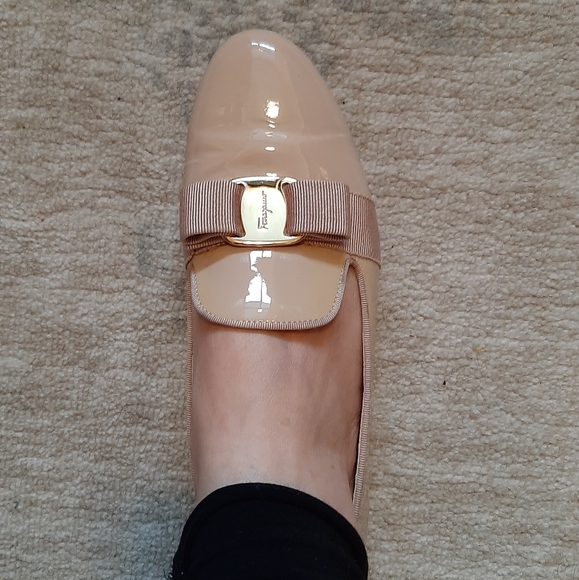 Salvatore Ferragamo Blush Loafers - Picture 2 of 5